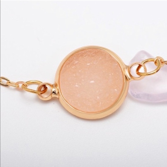 🛍️FLASH SALE🛍️ Dainty Rose Quartz Druzy Necklace - Picture 2 of 4